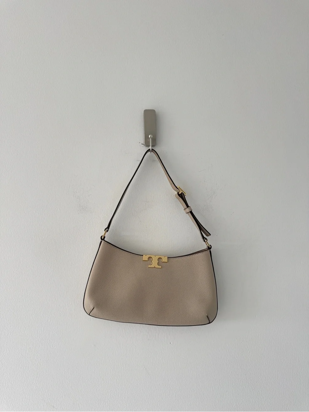 TORY BURCH Eleanor Soft Slim Shoulder Bag in Light Stone